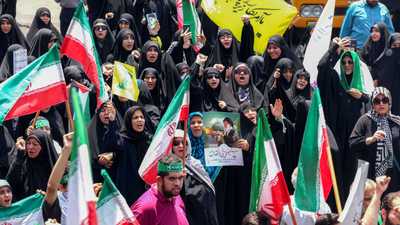 غضب وخوف.. هكذا بدا الشارع الإيراني بعد الضربات الإسرائيلية