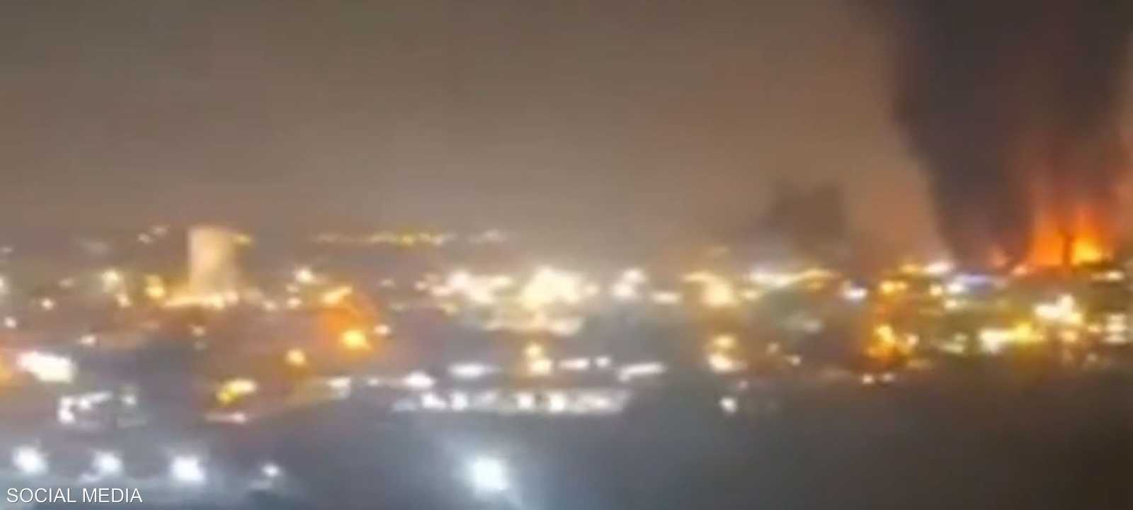 النيران في مطار مهر آباد بطهران