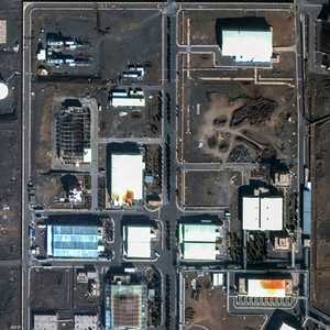 ظهر هذه الصورة الملتقطة بالأقمار الصناعية منشآت نطنز النووية