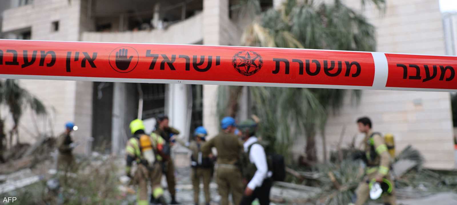 هددت إيران بإخراج أسلحة حديثة إلى الميدان