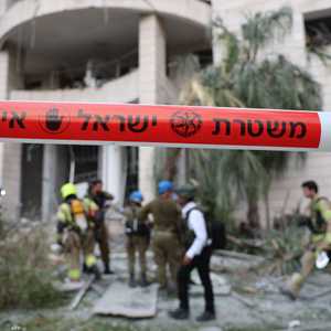 هددت إيران بإخراج أسلحة حديثة إلى الميدان