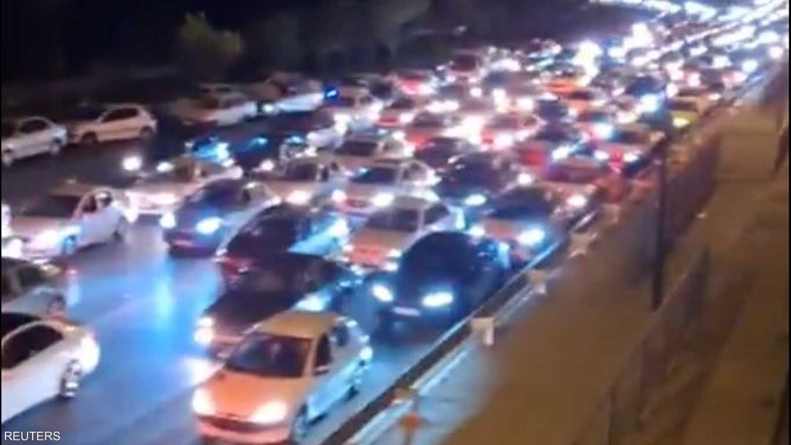 زحام مروري في الطريق الخارج من طهران ليلة الإثنين