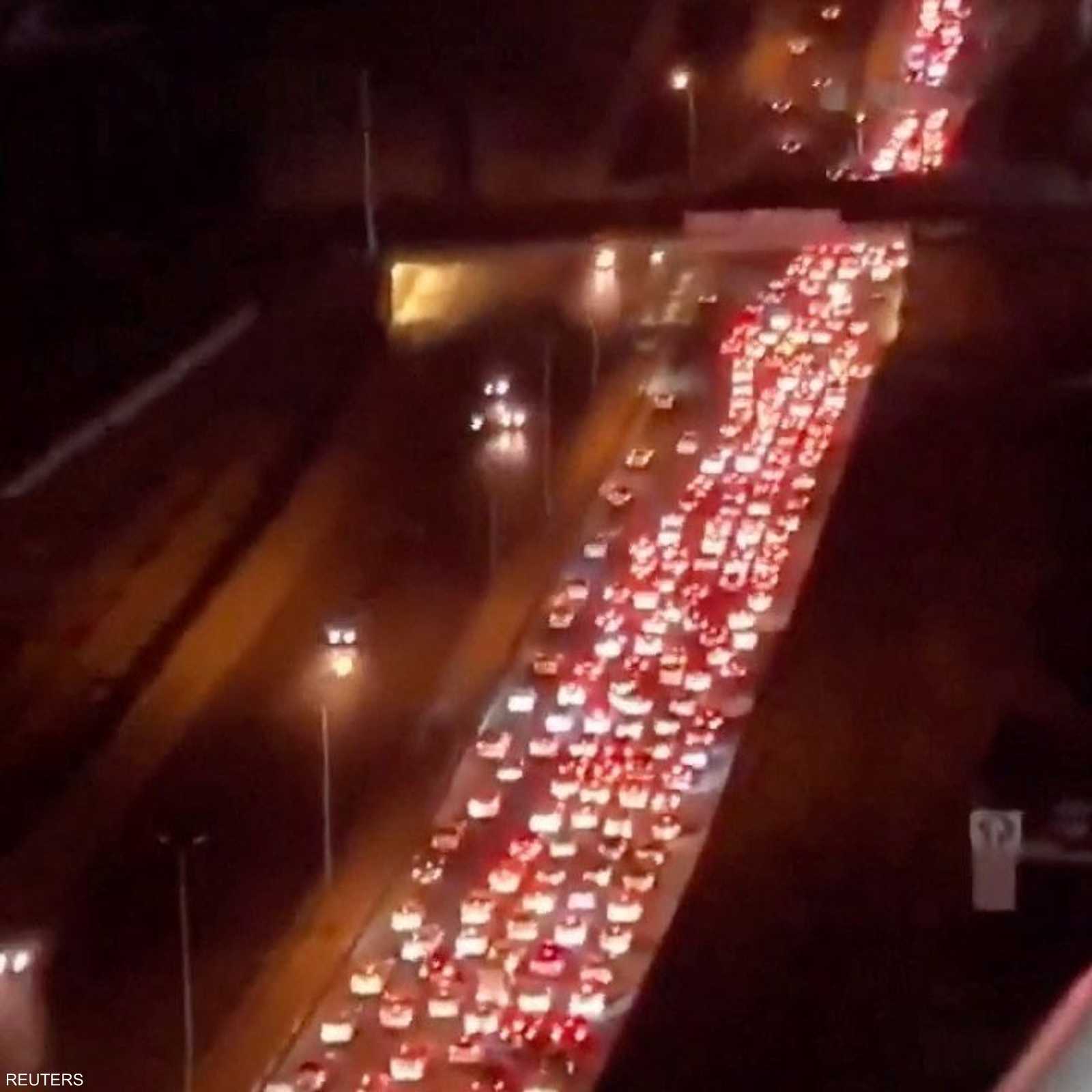 خروج الآلاف من طهران