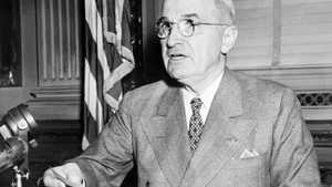 الرئيس الأميركي الأسبق هاري ترومان