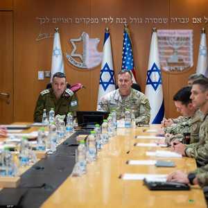 كوريلا ورئيس أركان الجيش الإسرائيلي السابق هيرتسي هاليفي