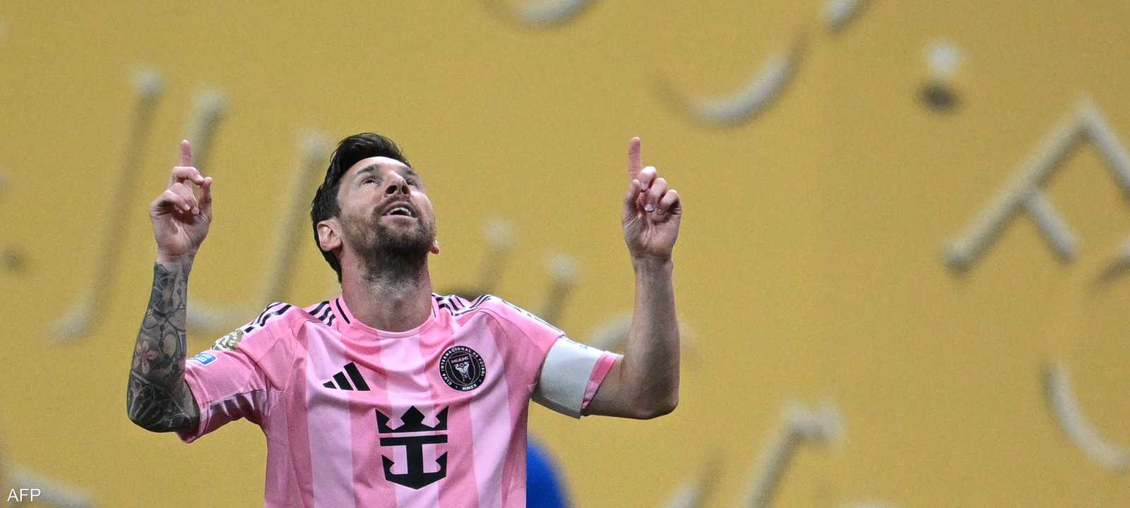 ميسي قاد فريقه للاقتراب من التأهل لدور الـ16