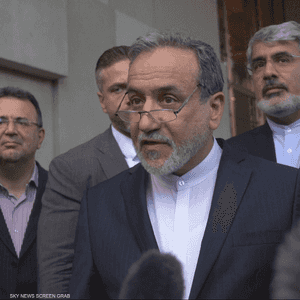 عراقجي: إيران تؤيد إجراء المزيد من المحادثات مع أوروبا