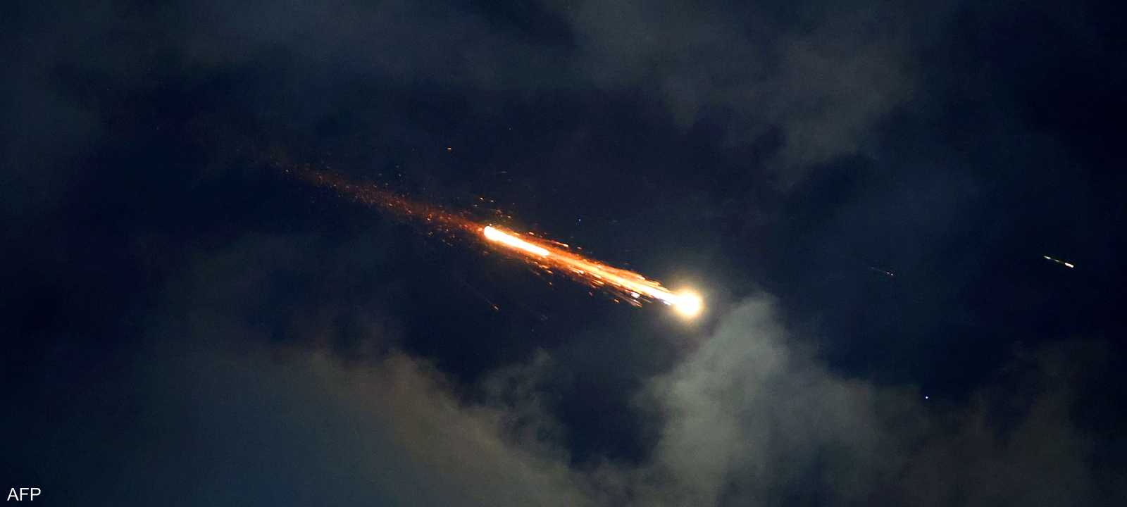 تركز إيران على استهداف مراكز عسكرية وأمنية حساسة