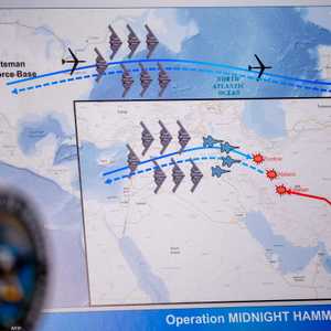 نفذت واشنطن ضربة عسكرية خاطفة ودقيقة ضد منشآت نووية في إيران