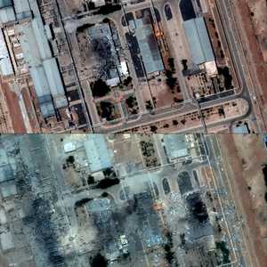 منشأة أصفهان الإيرانية في وسط إيران بعد الضربات الأميركية