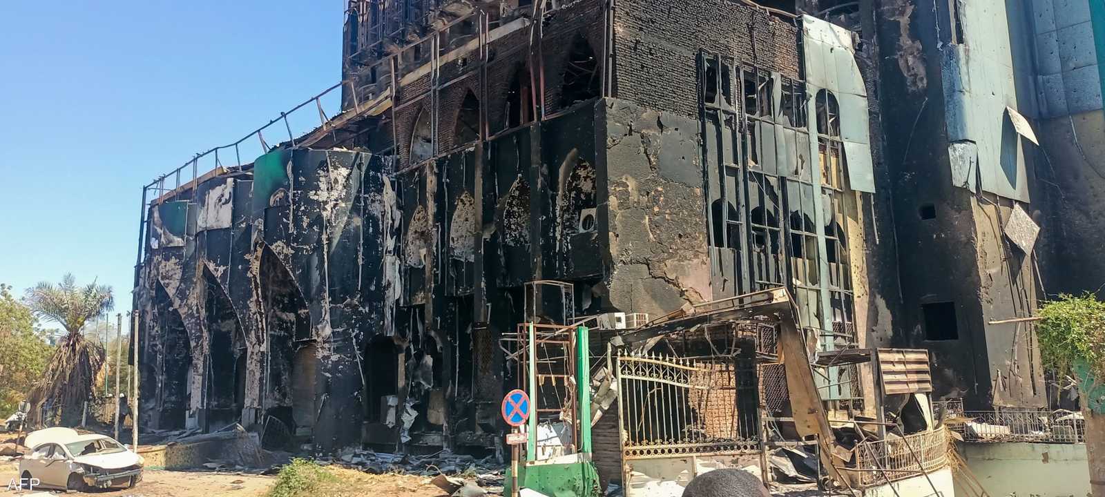 مبنى مُدمّر في الخرطوم