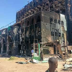 مبنى مُدمّر في الخرطوم