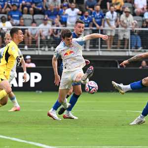 من المباراة بين الفريقين