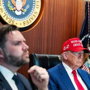 أرشيفية لترامب ونائبه