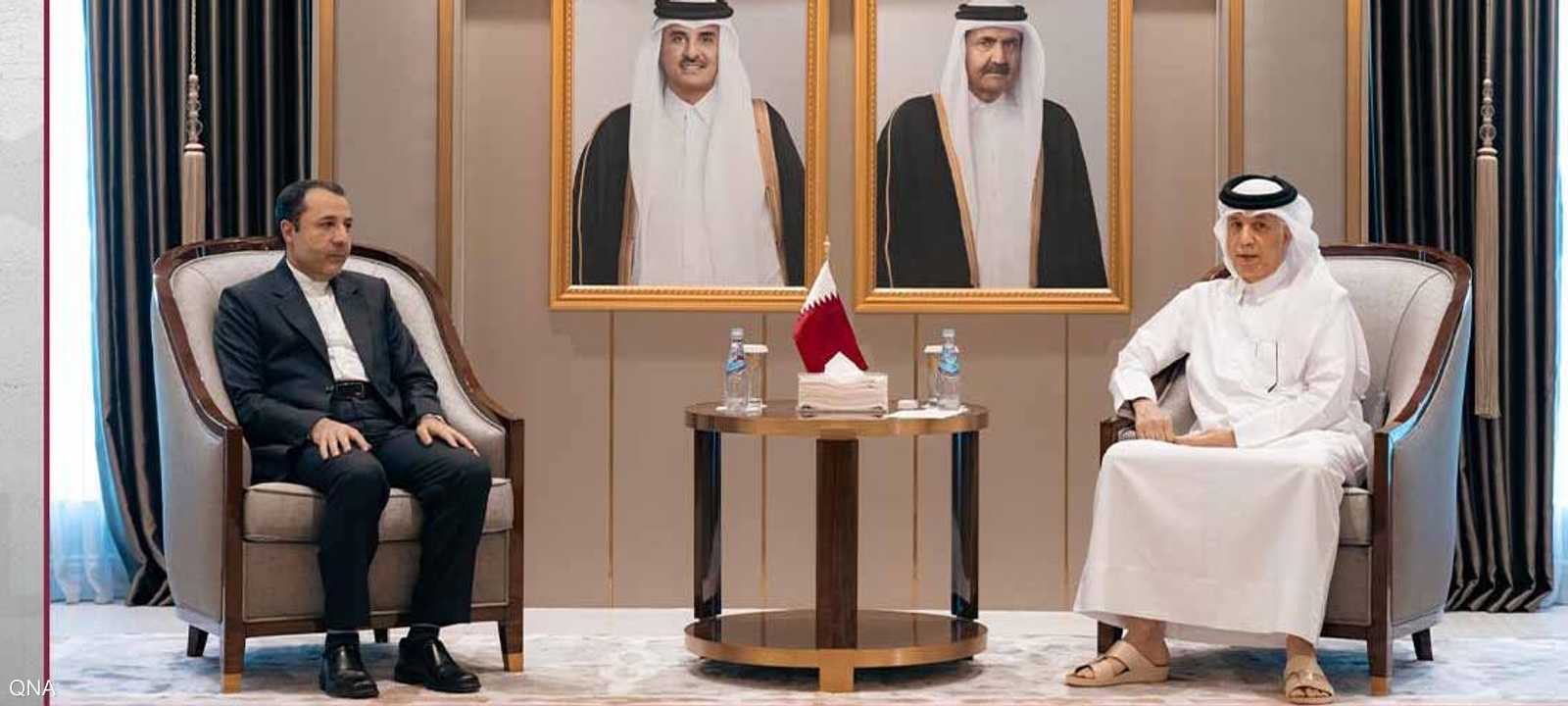 سلطان بن سعد المريخي والسفير الإيراني علي صالح آبادي