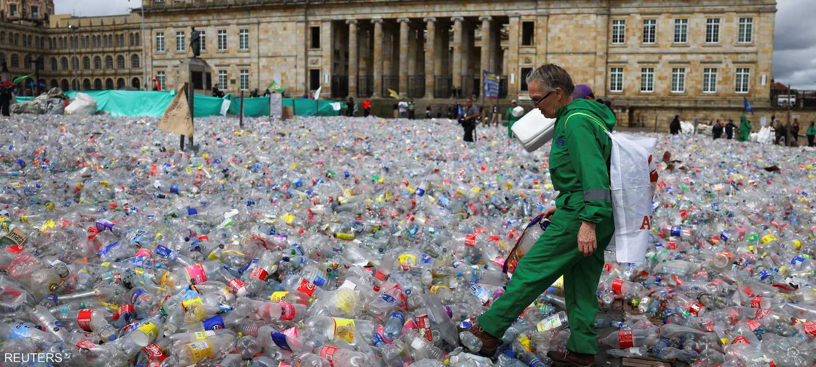 قمامة بكميات هائلة في أهم ساحات بوغوتا