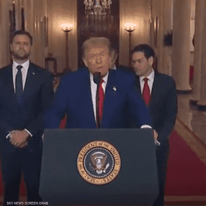 ترامب يحذر إيران من استئناف التخصيب ويدعوها للتفاوض