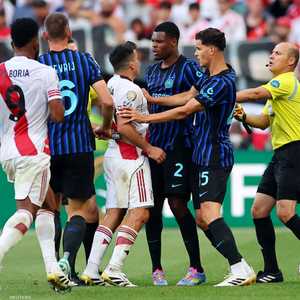 المباراة شهدت حالتي طرد لريفر بليت