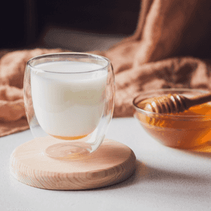 يعد الحليب مصدرا غنيا بالكالسيوم