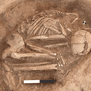 النساء تم دفنهن مع متعلقات جنائزية أكثر بخمس مرات من الرجال