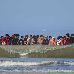 قارب يحمل مهاجرين في المانش