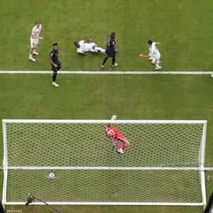 من المباراة بين الفريقين