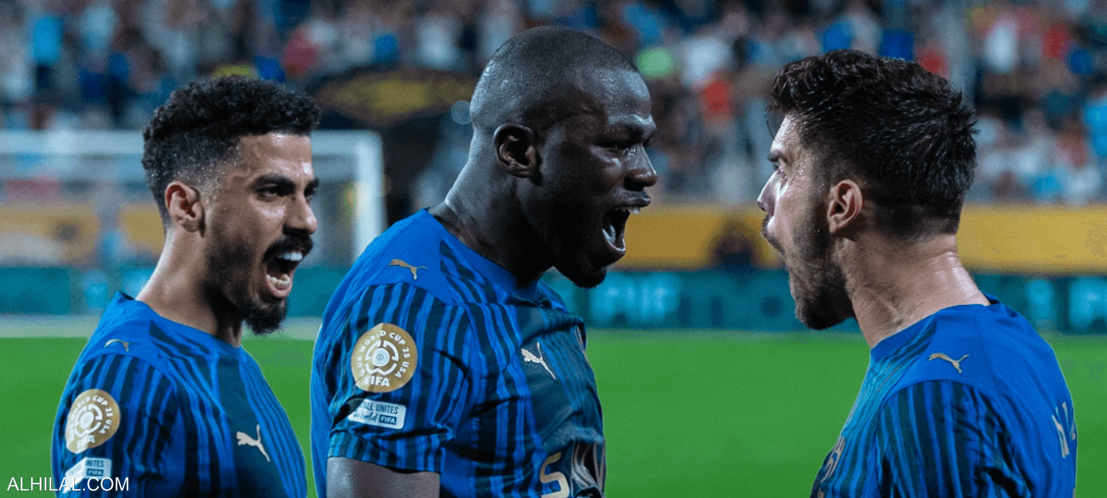 فرحة لاعبي الهلال بعد الفوز على مانشستر سيتي