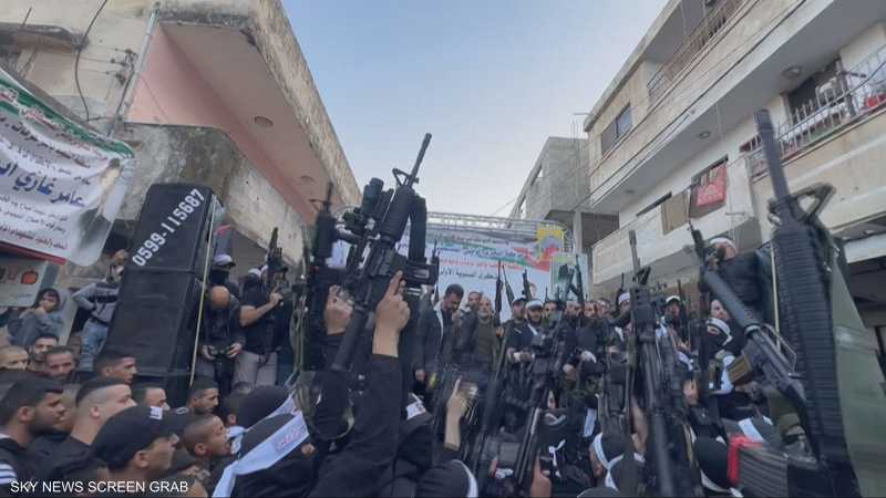 يديعوت أحرونوت: مجموعات مسلحة تعمل ضد حماس في قطاع غزة