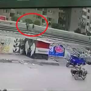 وقع الحادث أثناء محاولة يوسف عبور مزلقان للسكك الحديدية