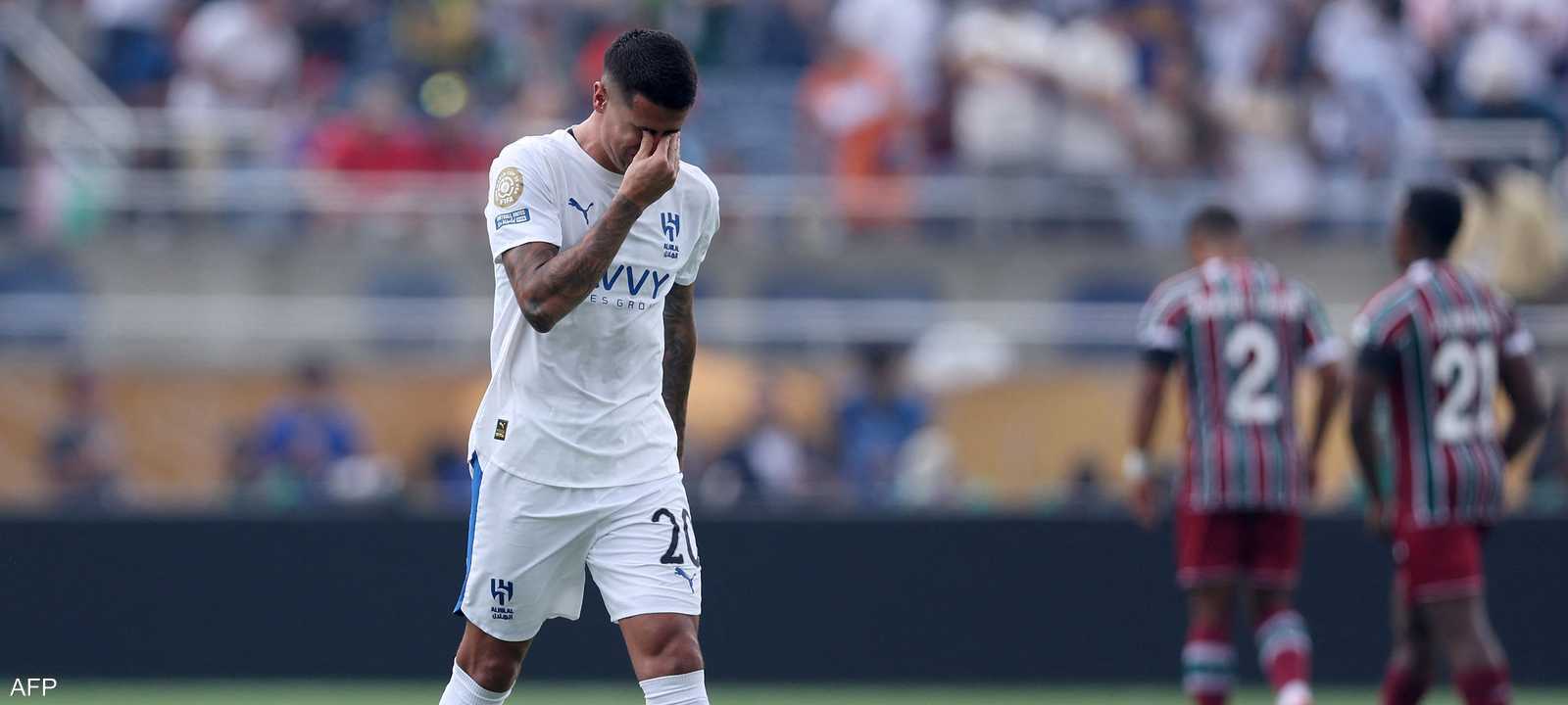 انهيار جواو كانسيلو، لاعب الهلال السعودي بعد دقيقة الصمت