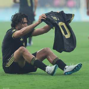 خيمينيز يكرّم جوتا في الكأس الذهبية