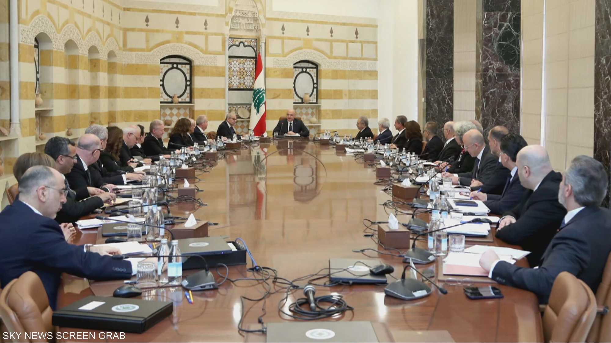 لبنان.. التمسك بالسيادة والإقرار بوجود "تقصير" في حصر السلاح