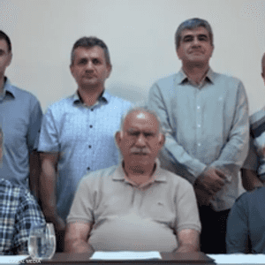 يقبع أوجلان في السجن منذ عام 1999