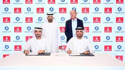 طيران الإمارات تمهد لحلول دفع مشفرة بالتعاون Crypto.com