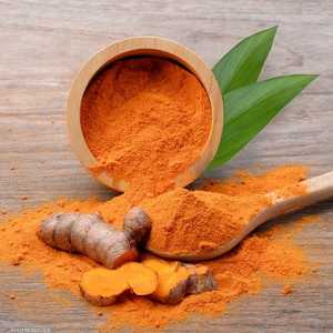 يتناول كثيرون الكركم كمكمل غذائي يومي