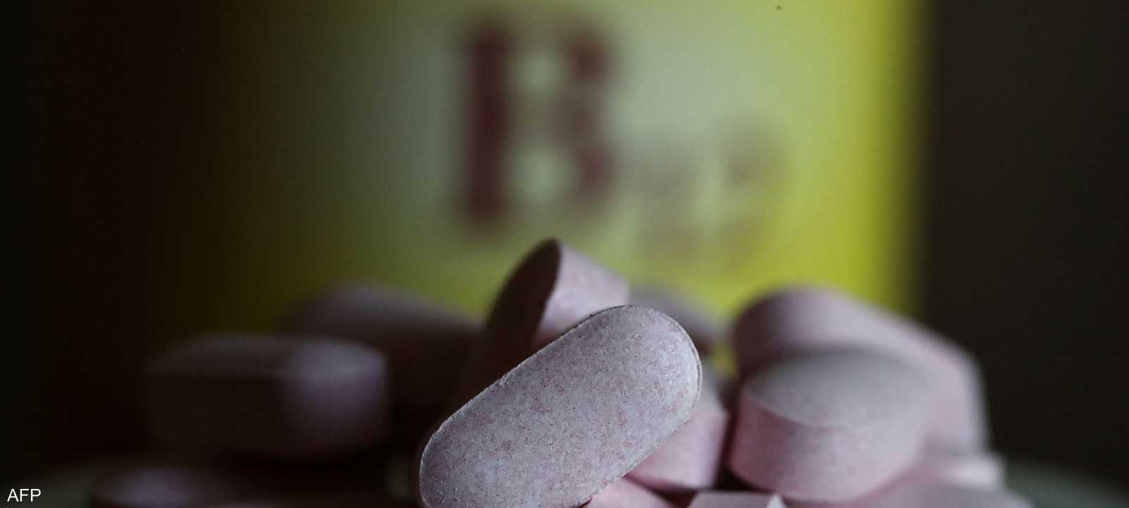 تحذيرات طبية من الأعراض الجانبية لتناول فيتامين بي6