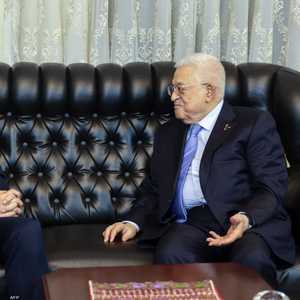 محمود عباس خلال لقائه مع توني بلير