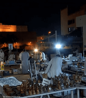 الأسواق الشعبية في الرياض تصمد أمام منافسة المراكز التجارية
