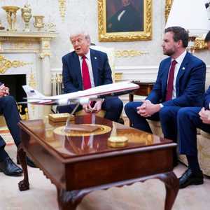 ترامب خلال لقاءه مع الأمين العام للناتو