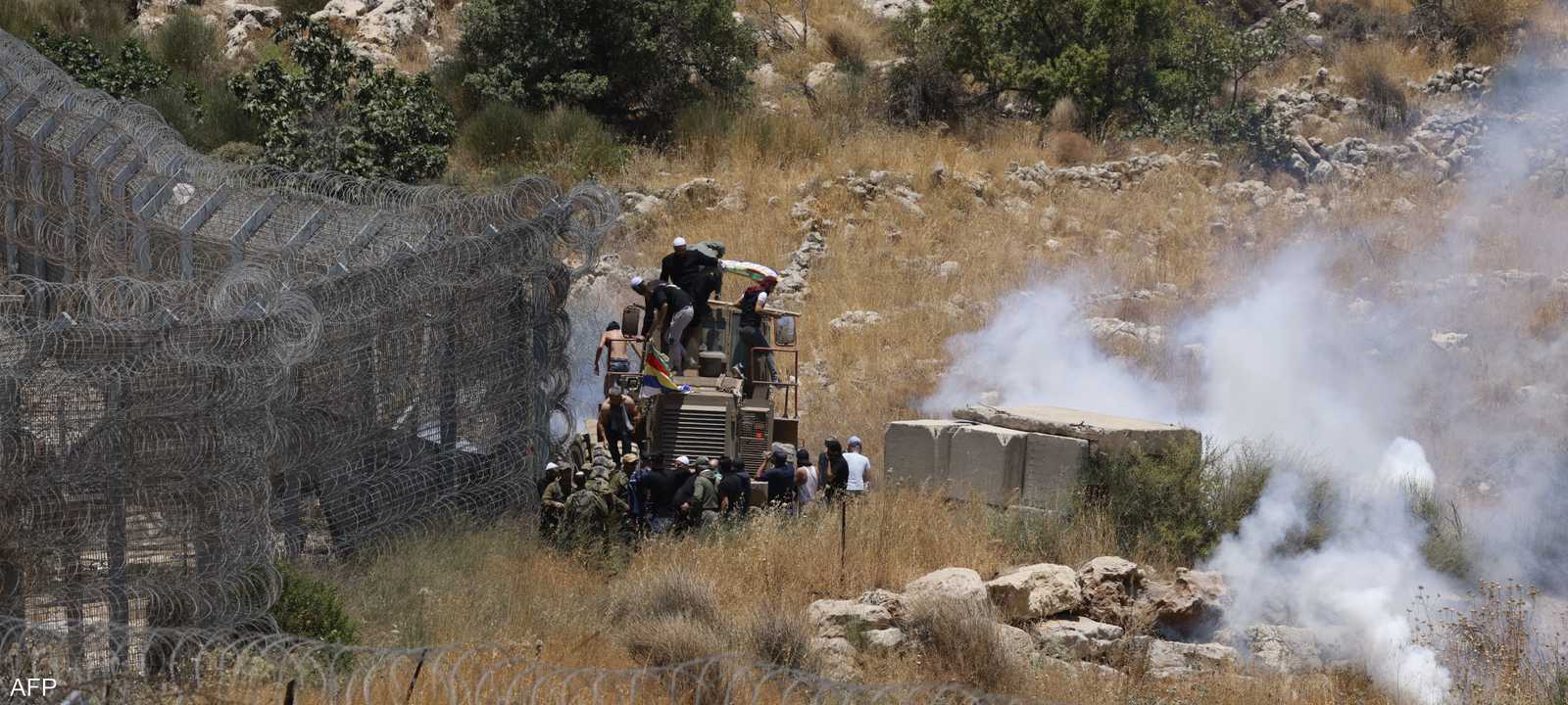 استخدمت القوات الإسرائيلية الغاز المسيل للدموع لتفريق الحشود