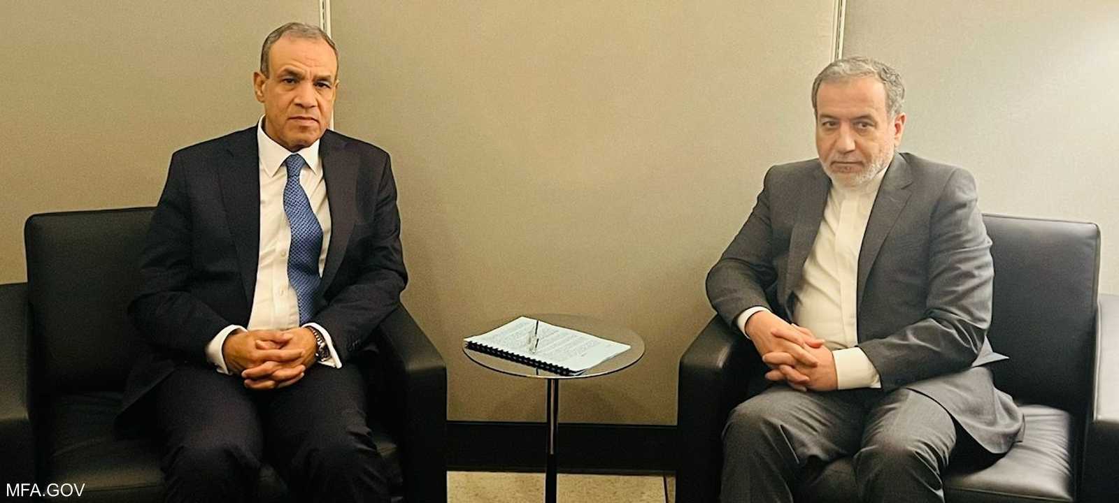 بدر عبد العاطي وعباس عراقجي