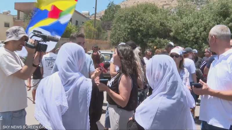 سكاي نيوز عربية ترصد تجمع مئات الدروز لمحاولة دخول سوريا