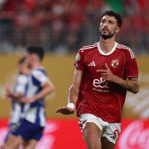 مهاجم النادي الأهلي وسام أبو علي