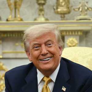 كشف البيت الأبيض عن إصابة الرئيس الأميركي بقصور وريدي مزمن