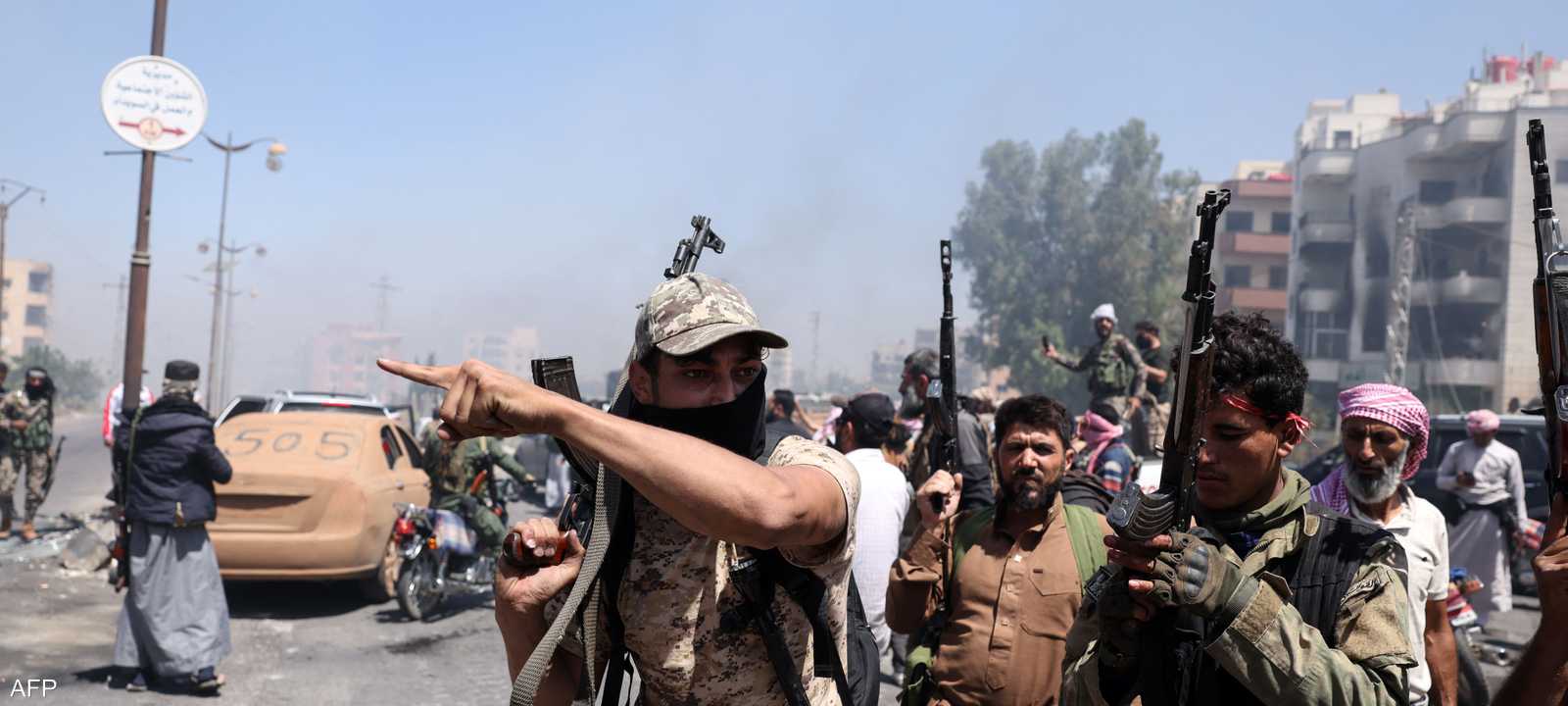 شهدت السويداء مواجهات دامية بين عشائر وفصائل محلية