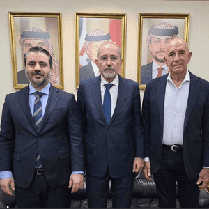 أيمن الصفدي وأسعد الشيباني وتوماس باراك