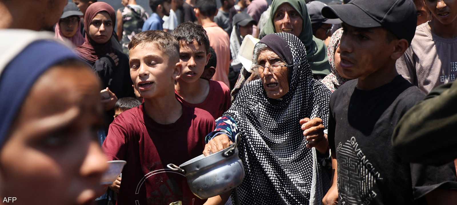 ارتفع عدد ضحايا لقمة العيش في غزة إلى 900 قتيل