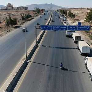 قوافل مساعدات طبية تنتظر الدخول إلى السويداء