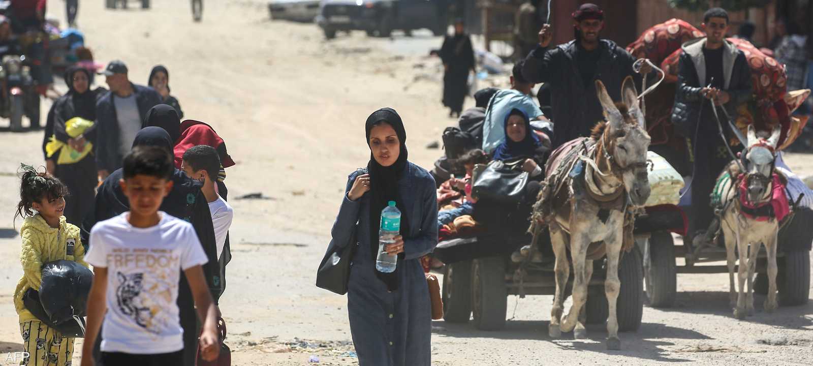 أرشيفية لفلسطينيين ينزوح من رفح