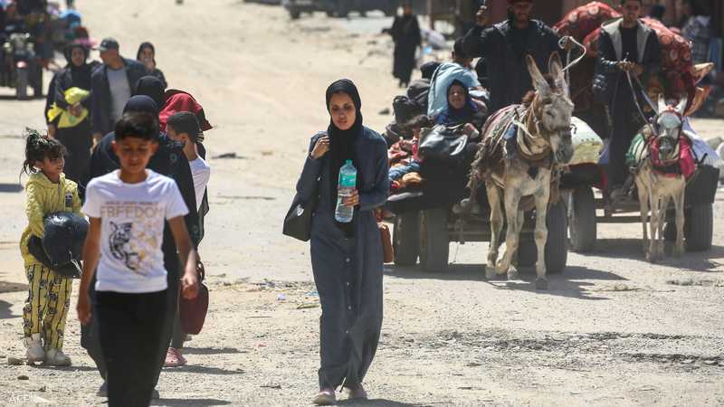 أرشيفية لفلسطينيين ينزوح من رفح